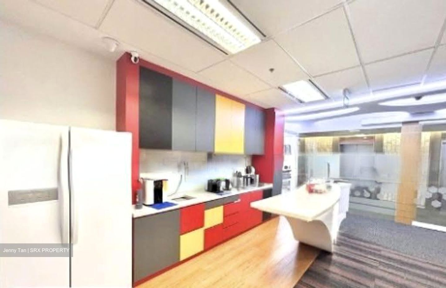 United Square (D11), Office #615069281